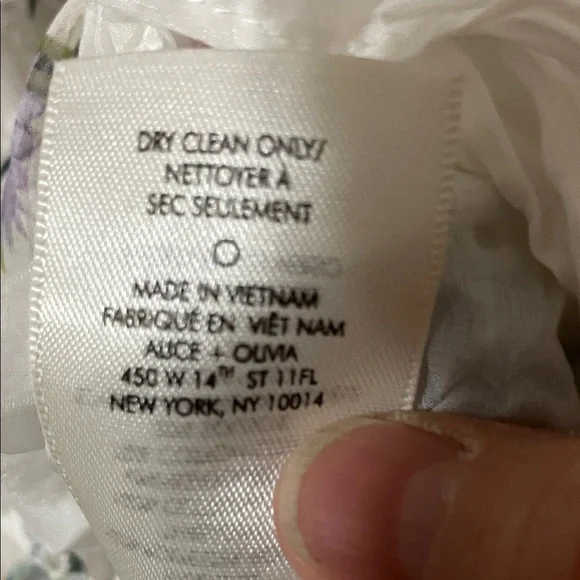 Alice + Olivia Rowa Floral Eyelet Top Size Medium - Picture 7 of 8